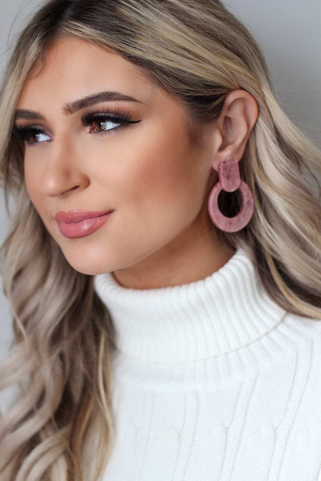 Oval Acrylic Earrings - Pink